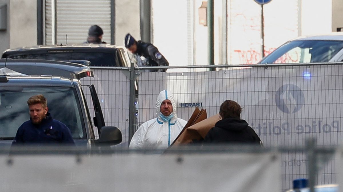 Terorista z Bruselu zastřelen. Ráno si v klidu zašel do blízké kavárny